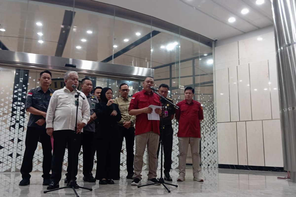 Eks Dirut Bank DKI dan Pejabat Bank BJB Jadi Tersangka Kasus Sritex Eks Dirut Bank DKI dan Pejabat Bank BJB Jadi Tersangka Kasus Sritex